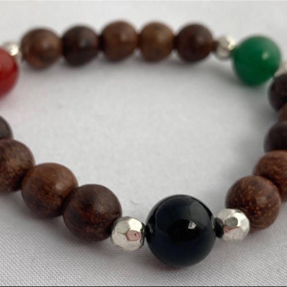 SANDALWOOD Aventurine Carnelian and Onyx Stretch Beaded Bracelet - Picture 5 of 11